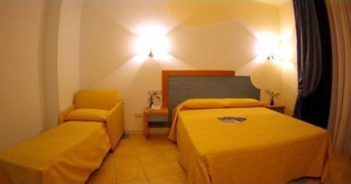 Hotel Club Cala Longa Montauro Extérieur photo