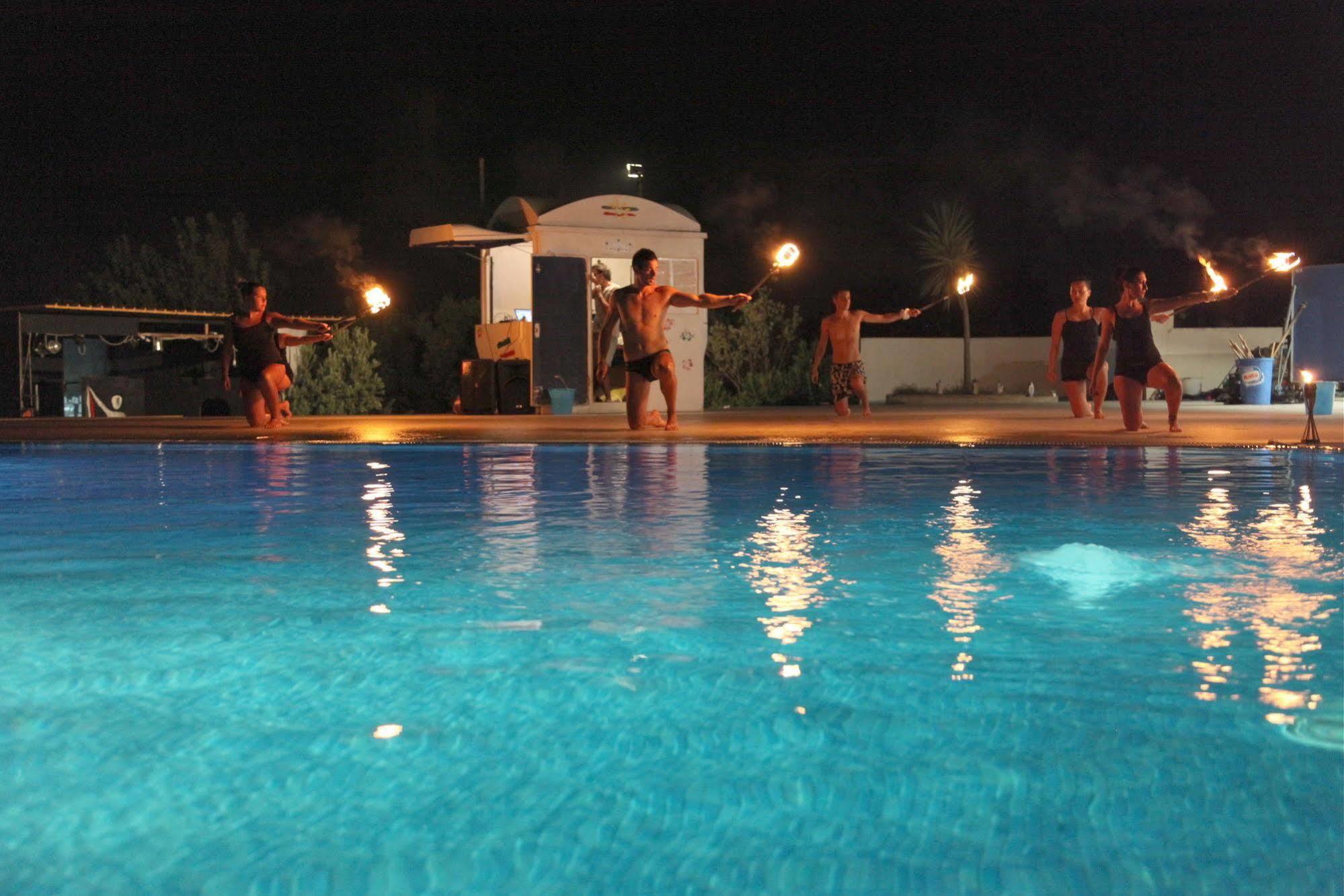 Hotel Club Cala Longa Montauro Extérieur photo
